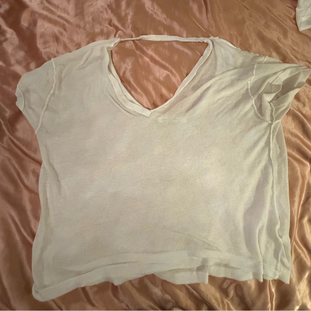 We The Free Cream V-Neck Short Sleeve Tee